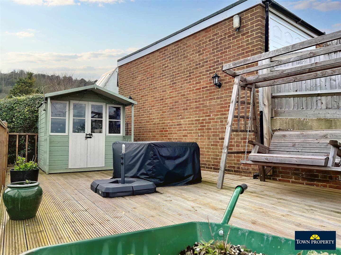 Property Details for Hill Road Eastbourne East Sussex BN20 8SL Town